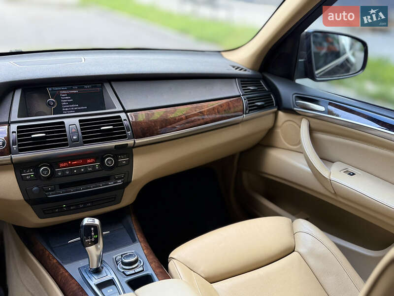 Позашляховик / Кросовер BMW X5 2011 в Харкові