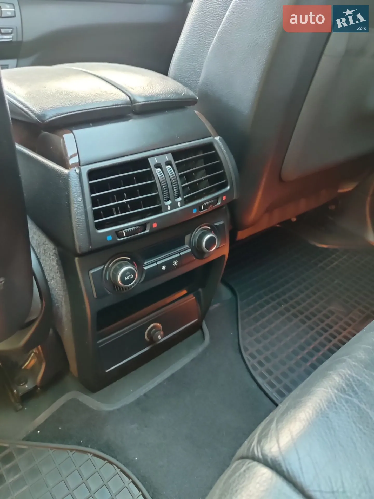 2010 BMW X5 - мініатюра 3