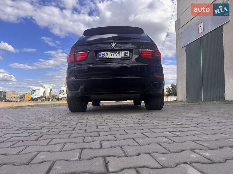Внедорожник / Кроссовер BMW X5 2010 в Александрие