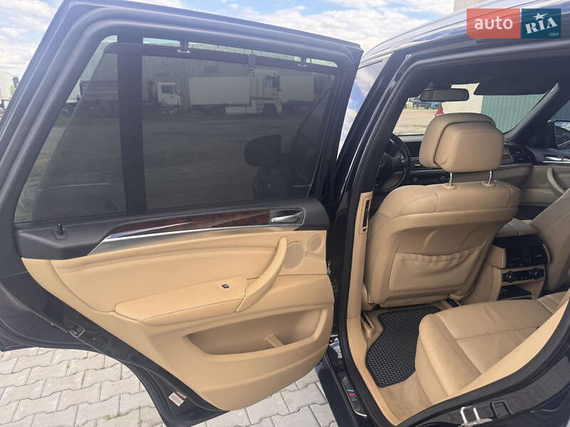 Внедорожник / Кроссовер BMW X5 2010 в Александрие