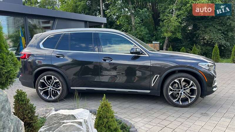 Внедорожник / Кроссовер BMW X5 2021 в Львове