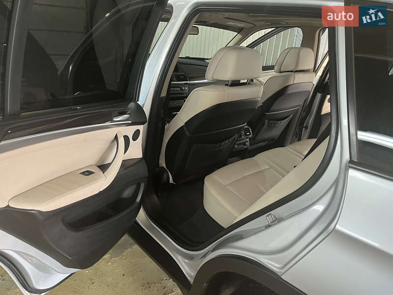 Внедорожник / Кроссовер BMW X5 2010 в Стрые