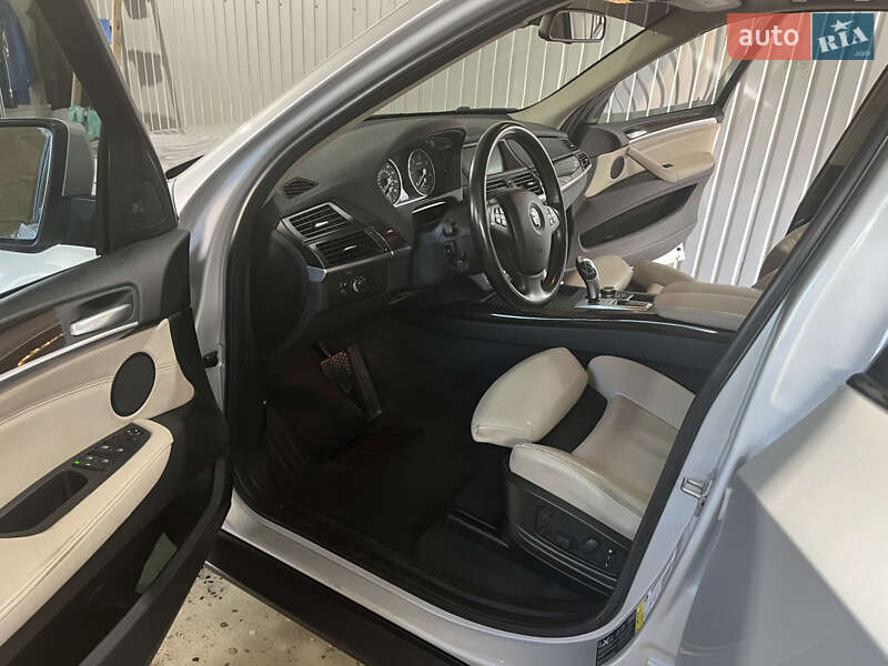 Внедорожник / Кроссовер BMW X5 2010 в Стрые