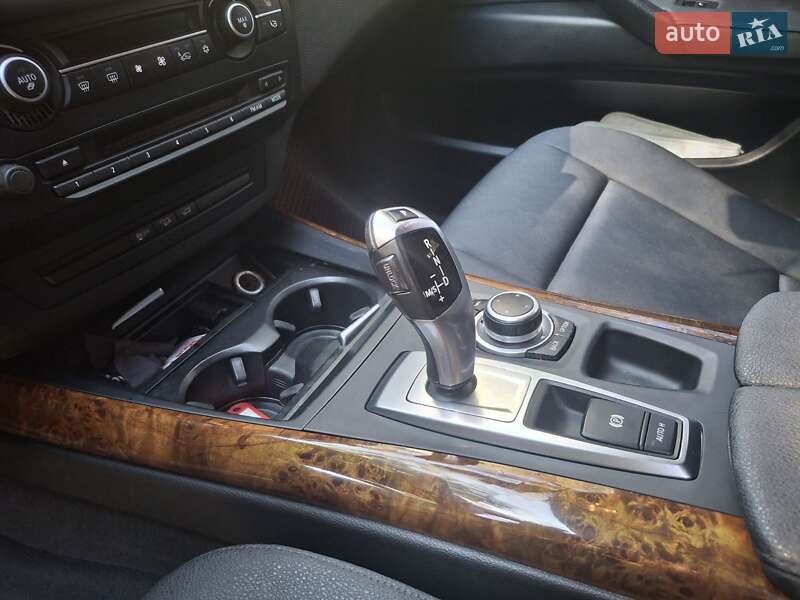 Внедорожник / Кроссовер BMW X5 2010 в Чернигове