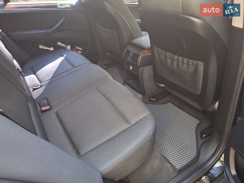 Внедорожник / Кроссовер BMW X5 2010 в Чернигове