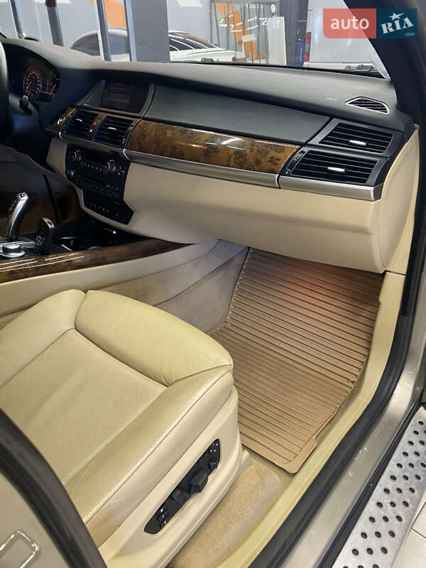 Позашляховик / Кросовер BMW X5 2007 в Ужгороді