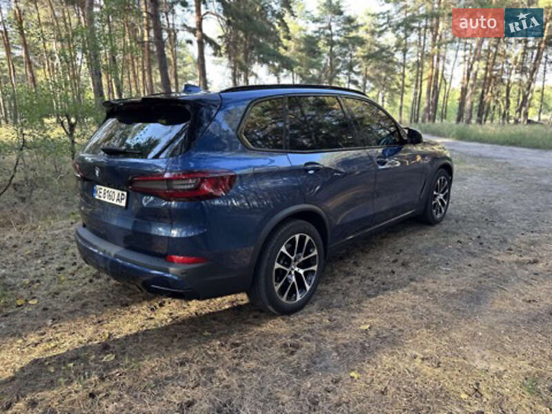 Внедорожник / Кроссовер BMW X5 2022 в Каменском