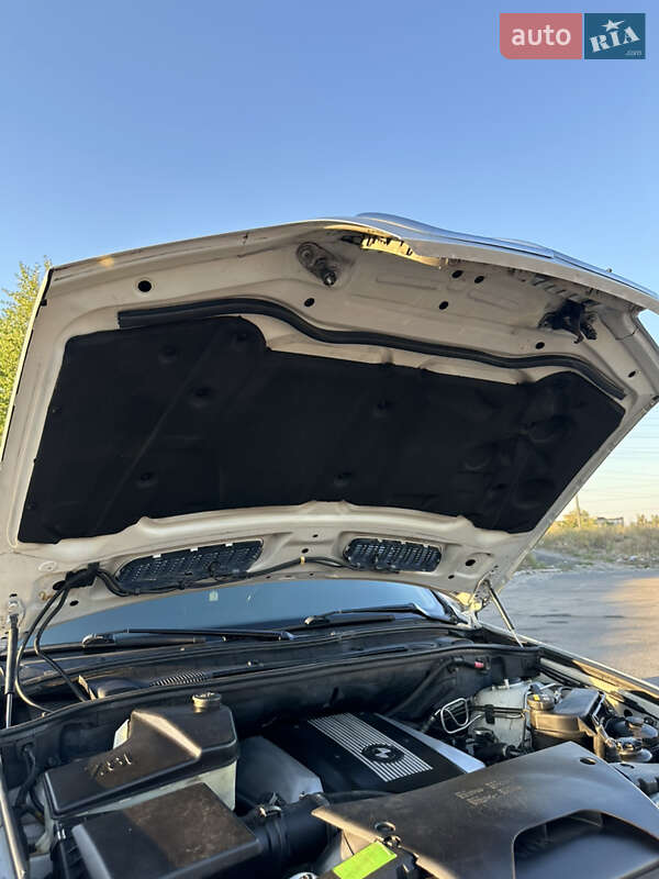 Внедорожник / Кроссовер BMW X5 2002 в Днепре