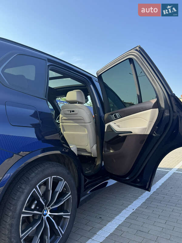 Позашляховик / Кросовер BMW X5 2019 в Івано-Франківську