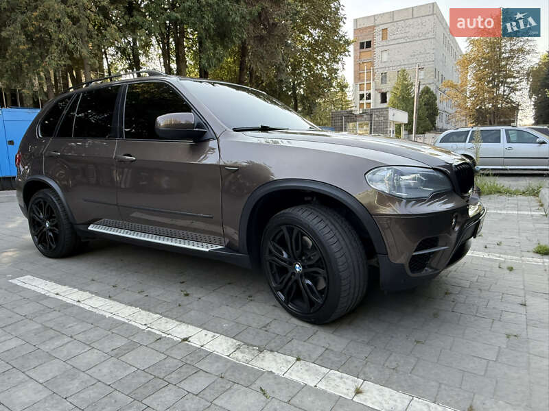 Внедорожник / Кроссовер BMW X5 2012 в Львове
