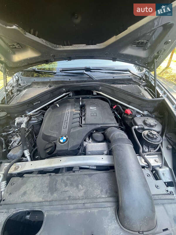 Внедорожник / Кроссовер BMW X5 2012 в Львове