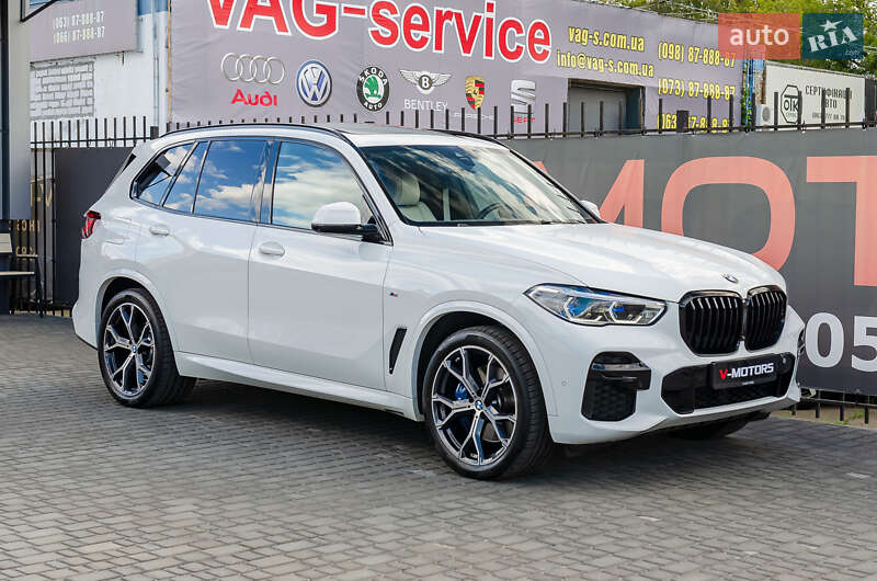 Внедорожник / Кроссовер BMW X5 2022 в Киеве