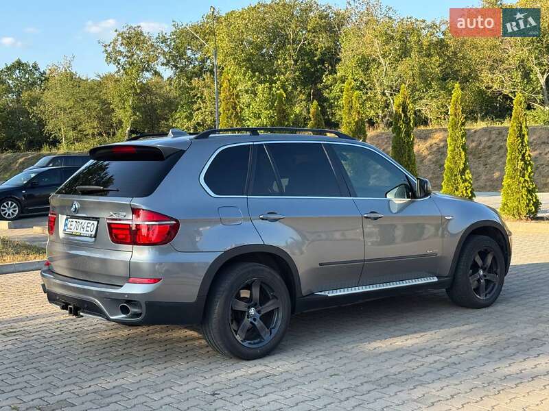 Позашляховик / Кросовер BMW X5 2013 в Чернівцях