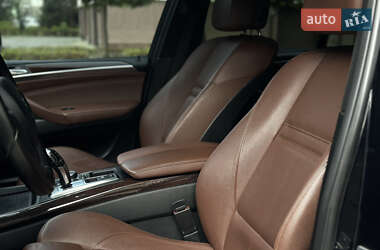 Позашляховик / Кросовер BMW X5 2011 в 