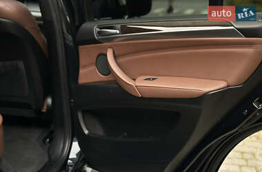 Позашляховик / Кросовер BMW X5 2011 в 