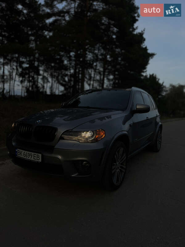 Внедорожник / Кроссовер BMW X5 2012 в Вараше