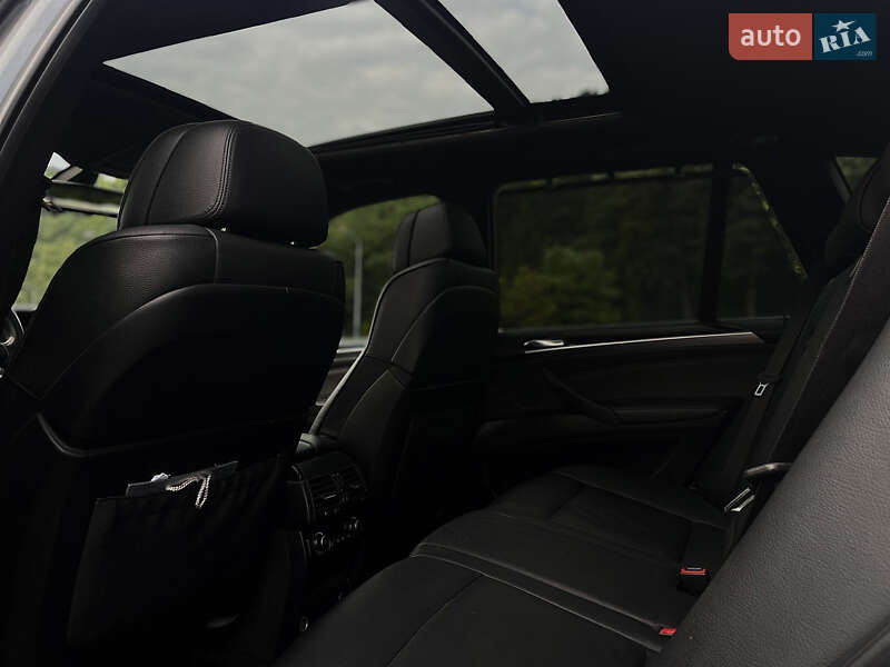 Внедорожник / Кроссовер BMW X5 2012 в Вараше