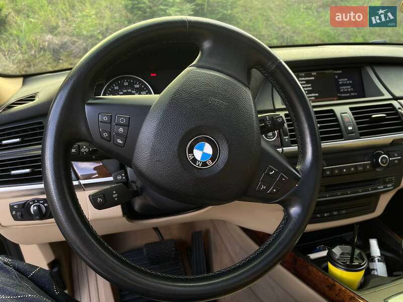 Внедорожник / Кроссовер BMW X5 2012 в Львове