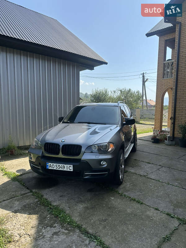 Внедорожник / Кроссовер BMW X5 2009 в Межгорье