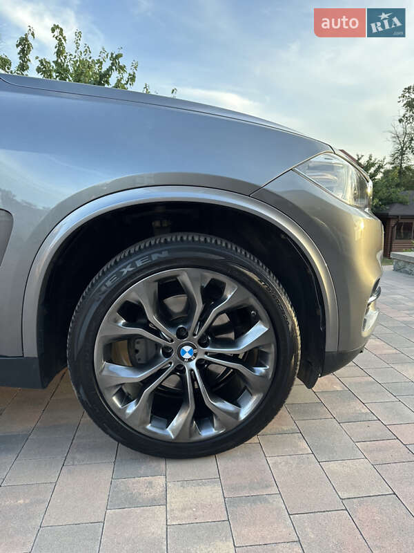 Внедорожник / Кроссовер BMW X5 2016 в Полтаве