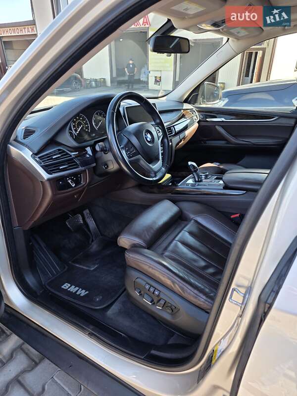 Внедорожник / Кроссовер BMW X5 2014 в Каменец-Подольском