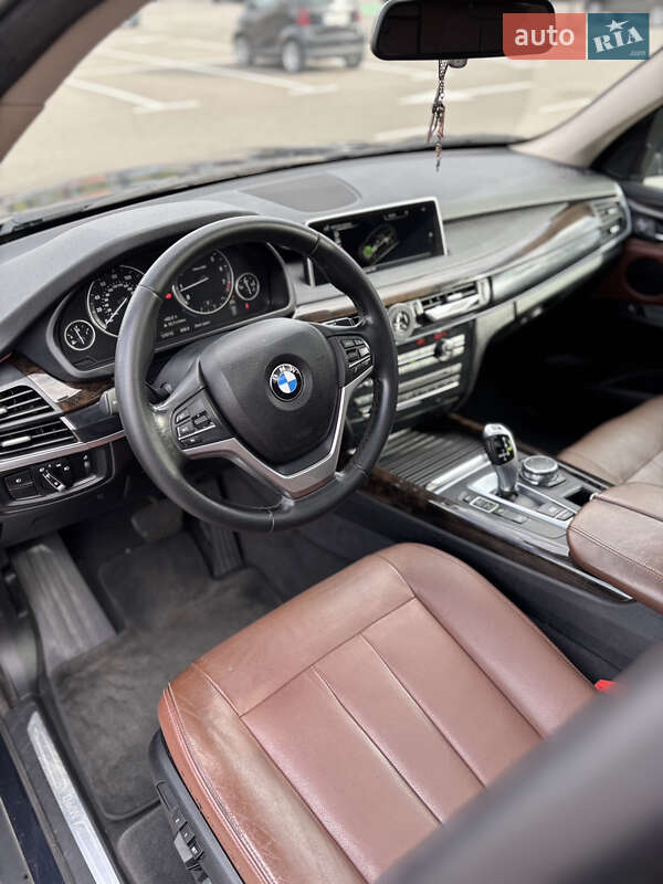 Внедорожник / Кроссовер BMW X5 2016 в Киеве