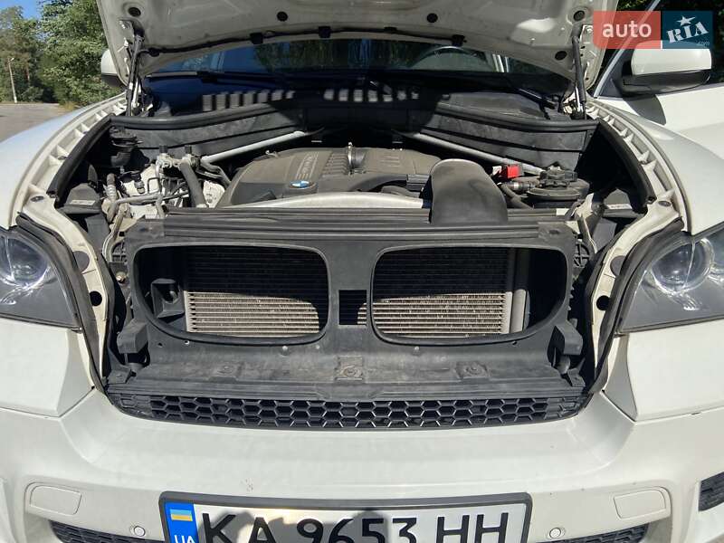 Внедорожник / Кроссовер BMW X5 2012 в Киеве