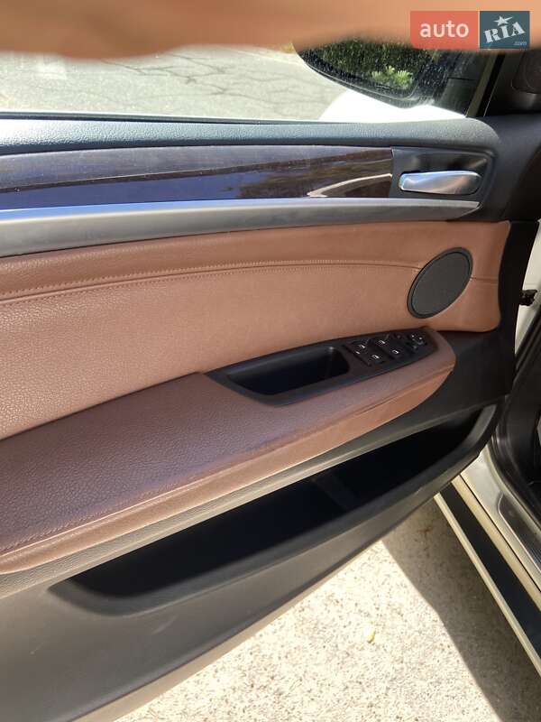 Внедорожник / Кроссовер BMW X5 2012 в Киеве