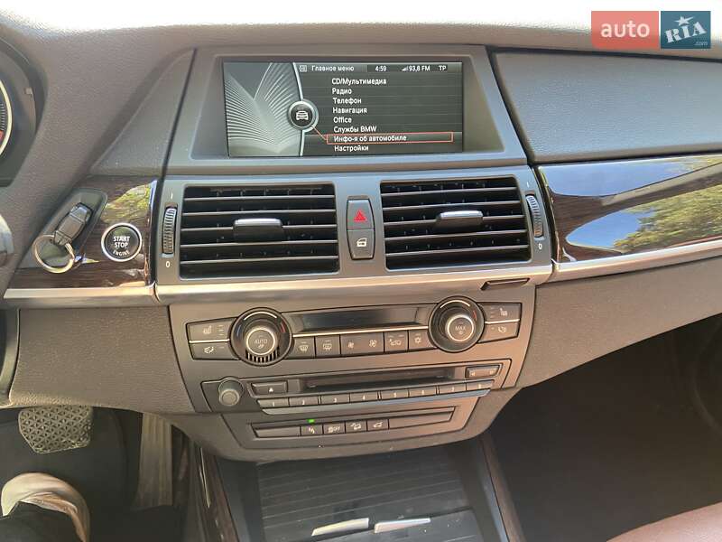 Внедорожник / Кроссовер BMW X5 2012 в Киеве