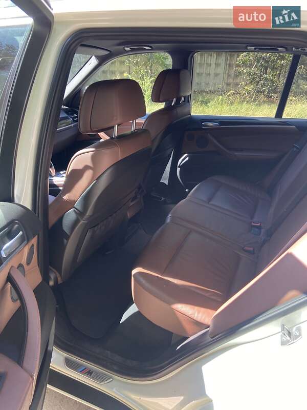 Внедорожник / Кроссовер BMW X5 2012 в Киеве