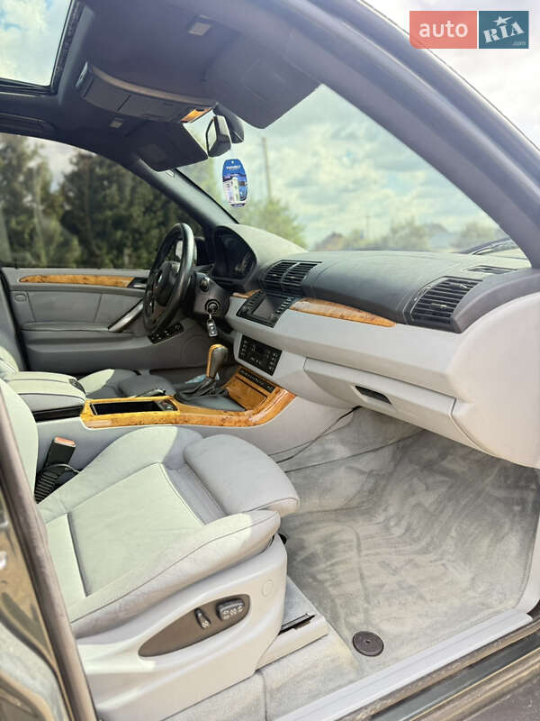 Позашляховик / Кросовер BMW X5 2005 в Чернівцях