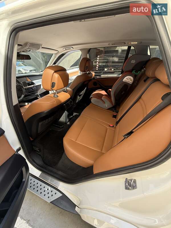 Внедорожник / Кроссовер BMW X5 2012 в Киеве