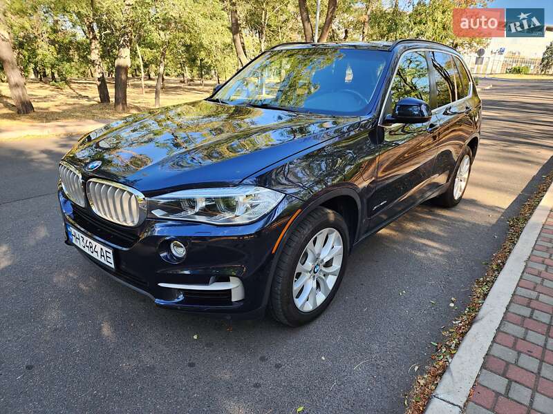 Позашляховик / Кросовер BMW X5 2016 в 