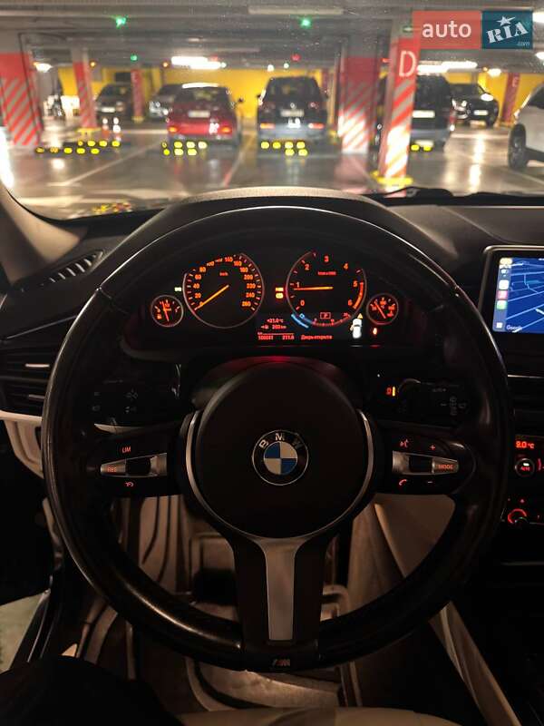 Позашляховик / Кросовер BMW X5 2016 в Львові