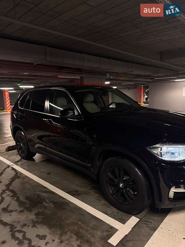 Позашляховик / Кросовер BMW X5 2016 в Львові