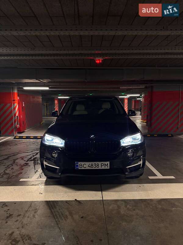 Позашляховик / Кросовер BMW X5 2016 в Львові