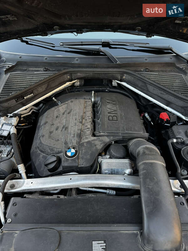 Внедорожник / Кроссовер BMW X5 2012 в Запорожье