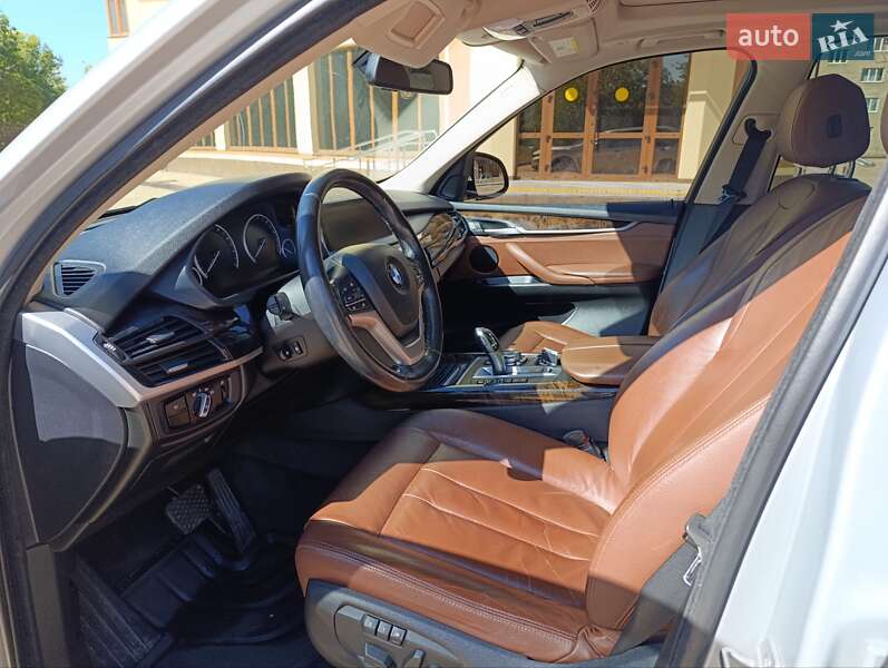 Позашляховик / Кросовер BMW X5 2014 в Ізмаїлі