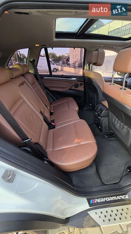 Внедорожник / Кроссовер BMW X5 2012 в Ивано-Франковске