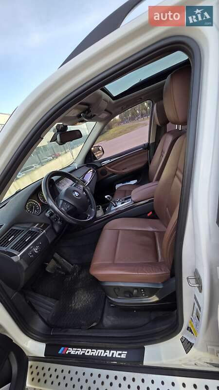 Внедорожник / Кроссовер BMW X5 2012 в Ивано-Франковске