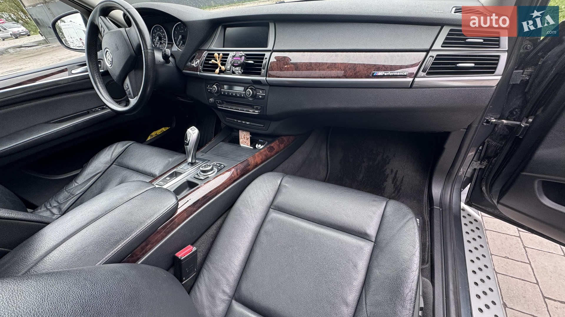 2010 BMW X5 - мініатюра 18