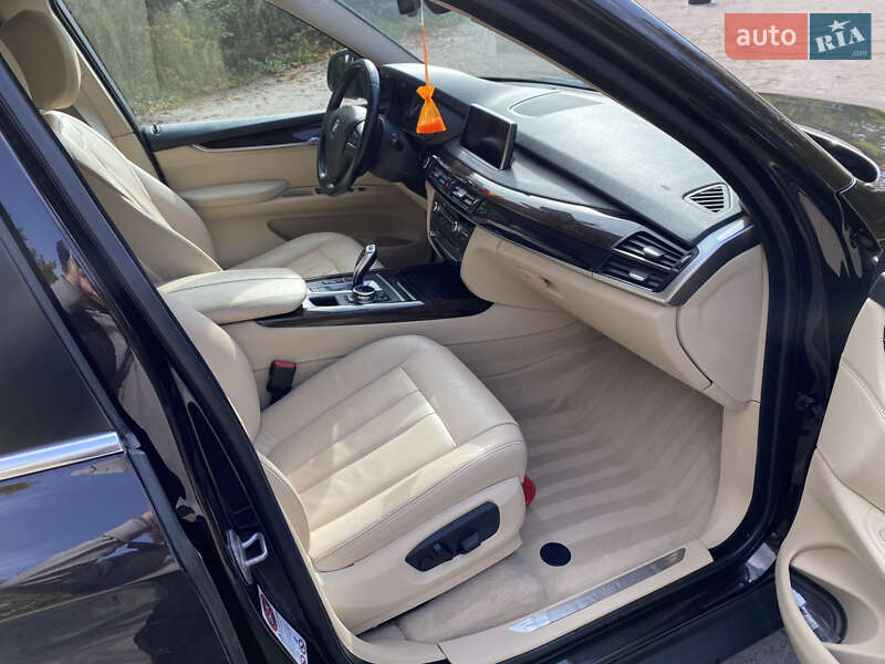 Внедорожник / Кроссовер BMW X5 2013 в Луцке