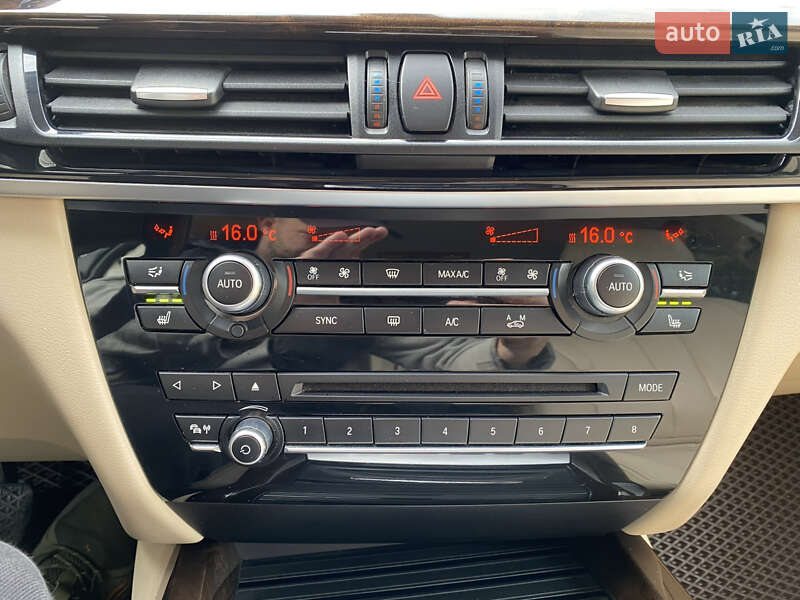 Внедорожник / Кроссовер BMW X5 2013 в Луцке