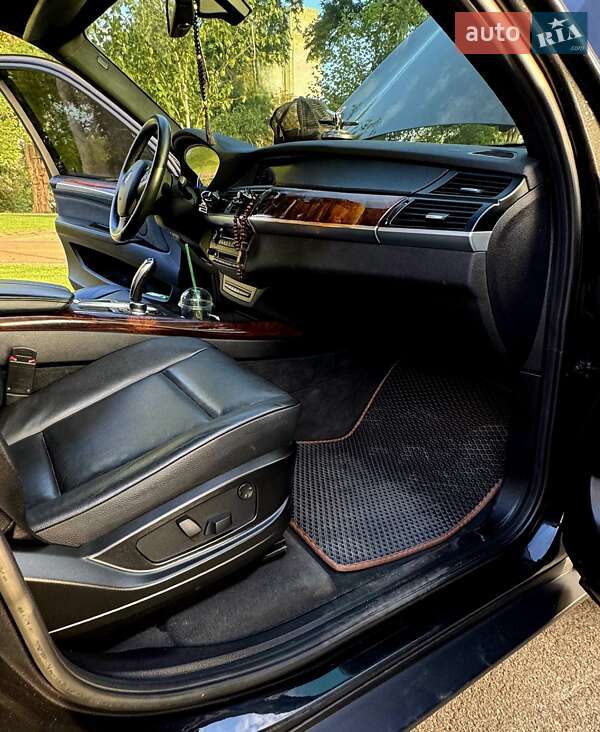 Внедорожник / Кроссовер BMW X5 2012 в Киеве