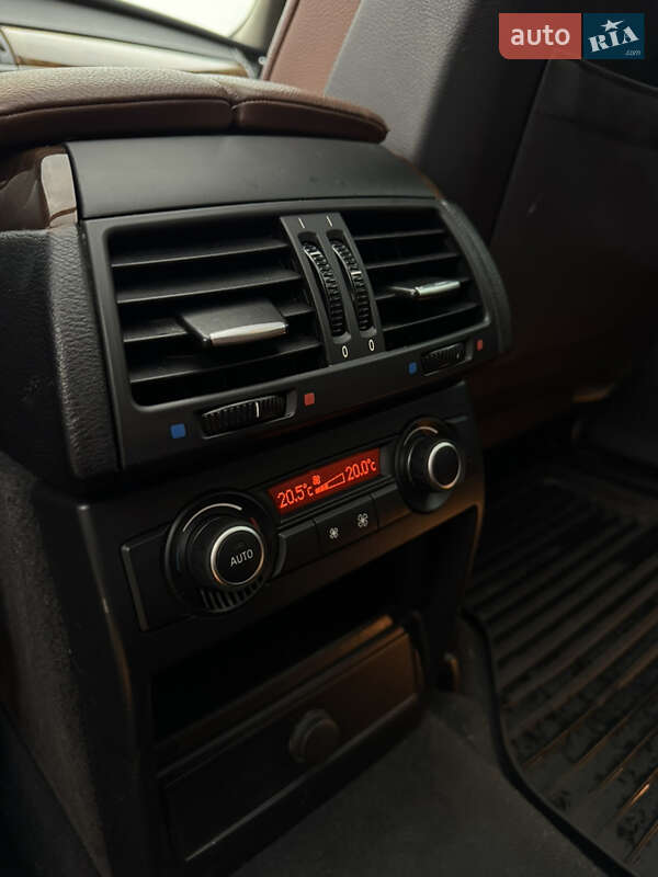 Внедорожник / Кроссовер BMW X5 2010 в Житомире