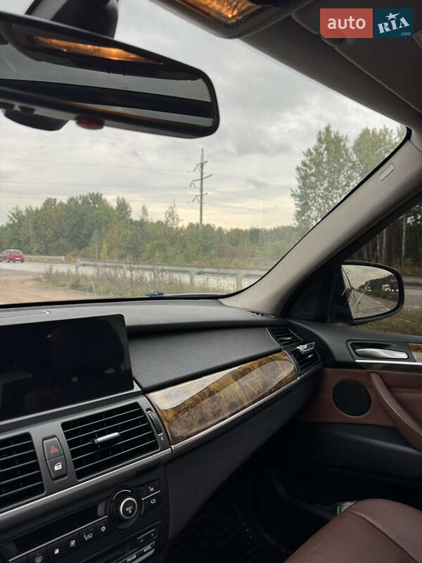 Внедорожник / Кроссовер BMW X5 2010 в Житомире