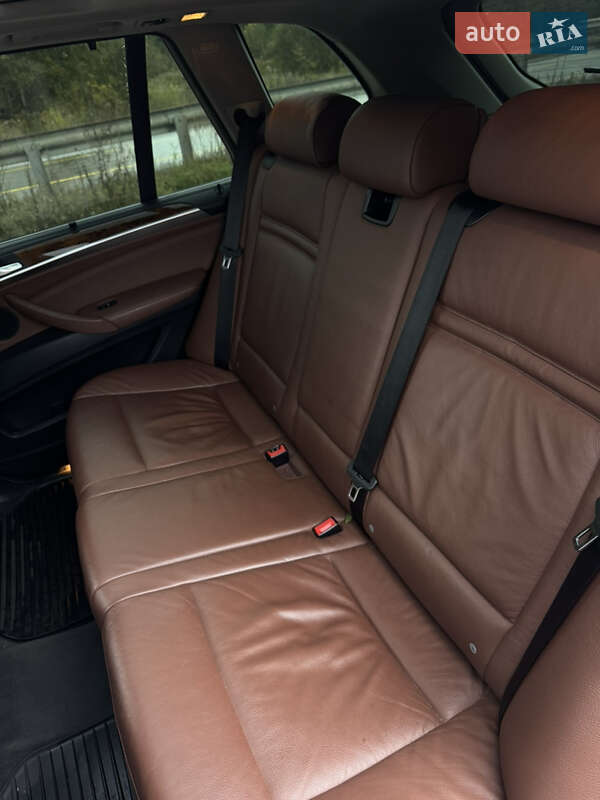 Внедорожник / Кроссовер BMW X5 2010 в Житомире