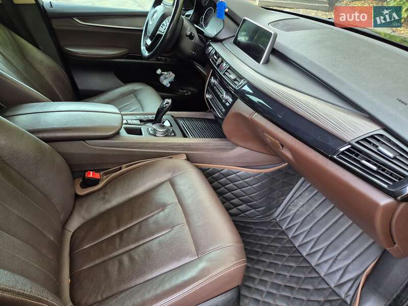 Позашляховик / Кросовер BMW X5 2016 в Черкасах