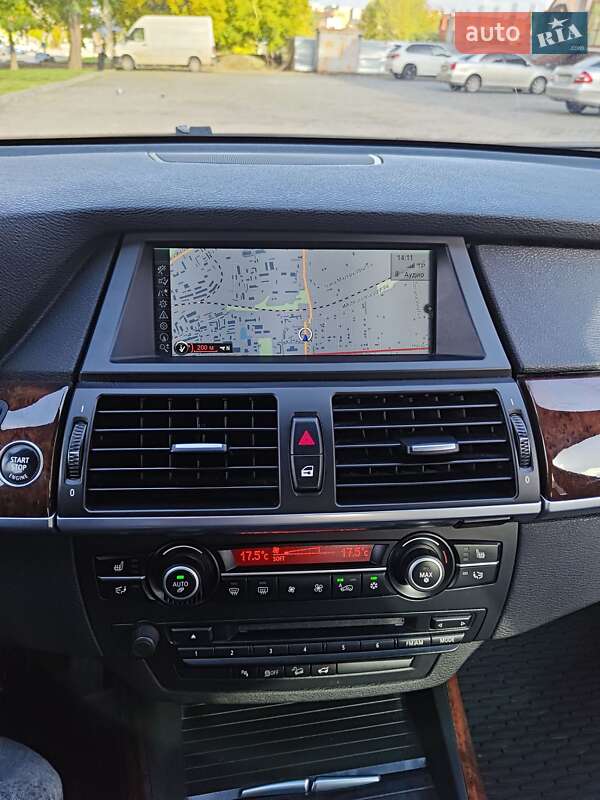 Внедорожник / Кроссовер BMW X5 2012 в Черновцах