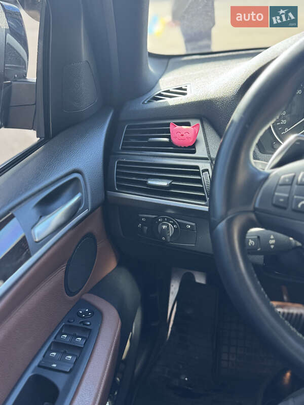 Позашляховик / Кросовер BMW X5 2012 в Житомирі